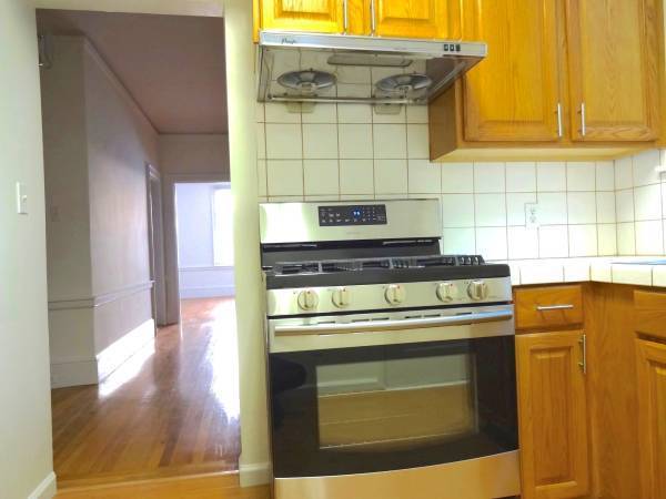 1BR/1BA Apartment on W 127th St · New York photo 2