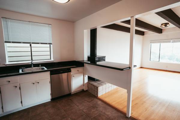 1BR/1BA Apartment on Coligni Ave · New Rochelle photo 3
