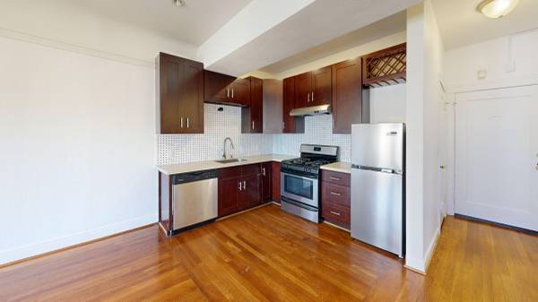 Apartments on Kraft Ave · Bronxville photo 2