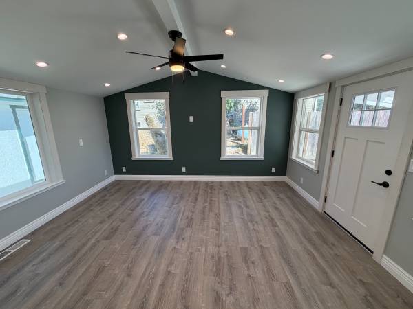 2BR/2BA Apartment · Sebastopol photo 2