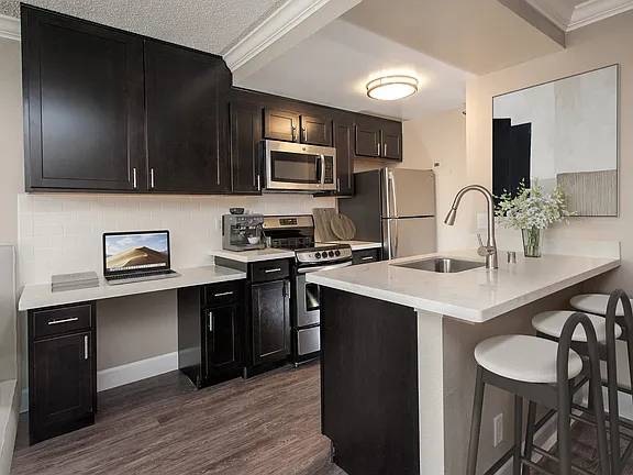 Tower 737 Condominium Rentals photo 3