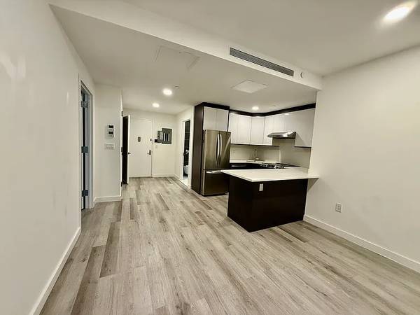 1BR/1BA In Law Adu on Mickle Ave · Bronx photo 4