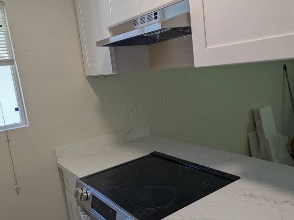 0BR/1BA Apartment on Sonoma Ave · Santa Rosa photo 2