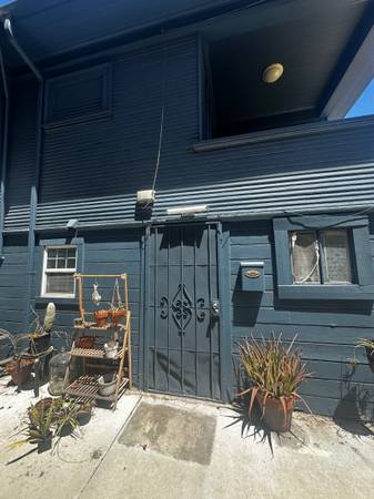 2BR/1BA In Law Adu on 36th Ave · Oakland photo 2
