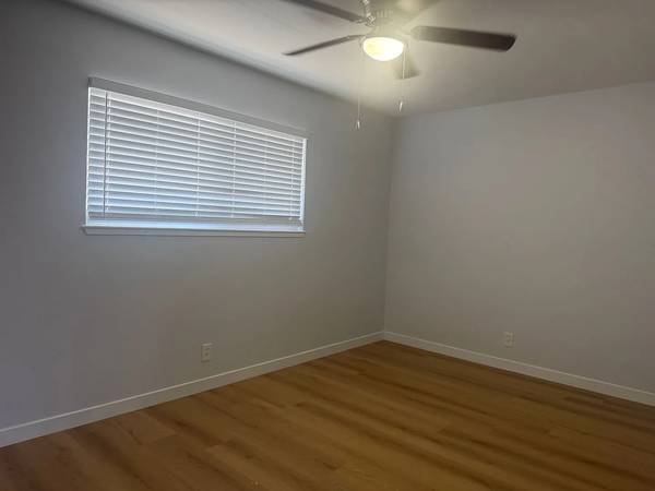 0369 - Calabazas Ct 1361 photo 2