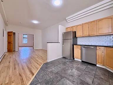 1BR/1BA Apartment · Long Island City photo 3