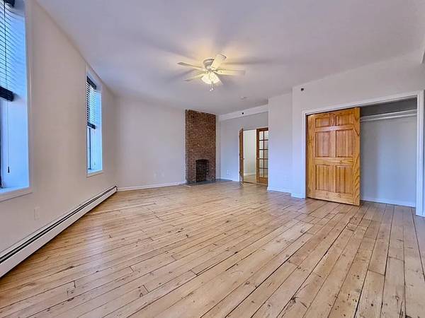 1BR/1BA Apartment · Long Island City photo 2