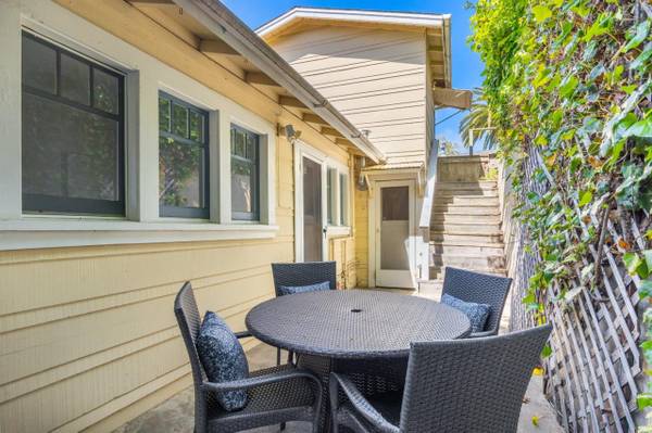 2BR/2BA Single Family House on Riverview Dr · Capitola photo 5