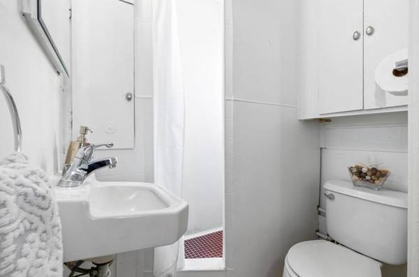 2BR/2BA Single Family House on Riverview Dr · Capitola photo 2