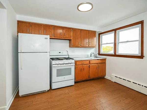1BR/1BA Apartment · Staten Island photo 3
