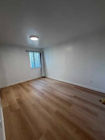 1BR/2BA Apartment · Sherman Oaks photo 3