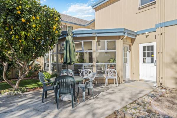 1BR/1BA Apartment on Vista Prieta Ct · Santa Cruz photo 5