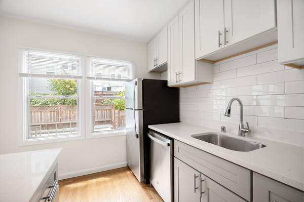 2BR/1BA Apartment · Sausalito photo 5