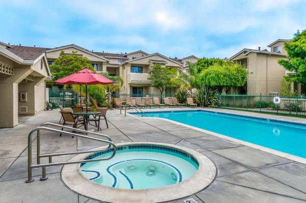 1BR/1BA Condo on Everson Dr · Santa Cruz photo 4
