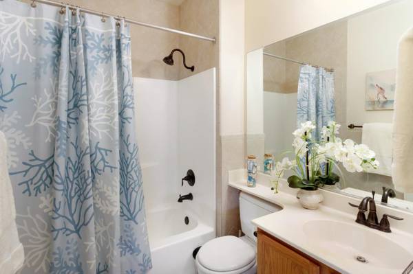 1BR/1BA Condo on Everson Dr · Santa Cruz photo 3