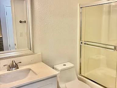 Walnut Creek 2 Bed 2 Bath Gorgeous End Unit On The First Floor With Garage! photo 4
