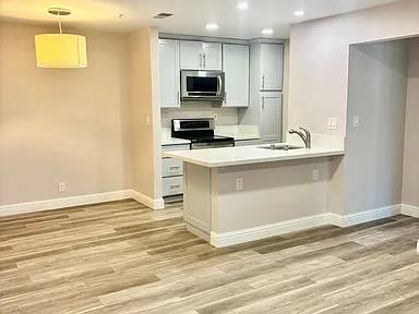 Walnut Creek 2 Bed 2 Bath Gorgeous End Unit On The First Floor With Garage! photo 2