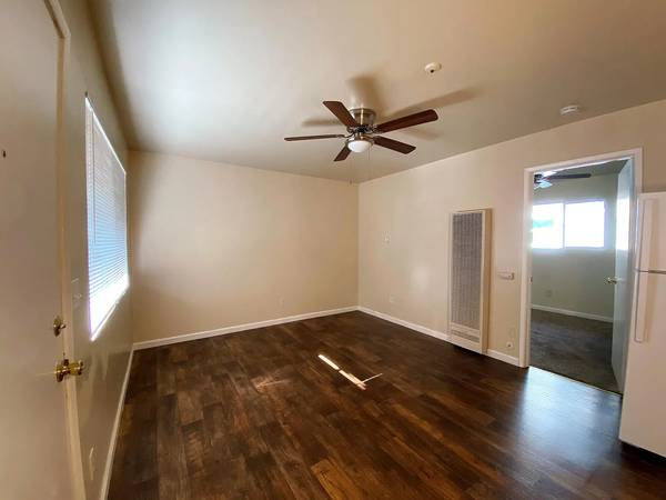 1BR/1BA Apartment on S E St · Santa Rosa photo 2