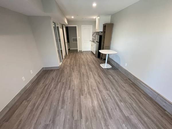 0BR/1BA In Law Adu on Schwerin St · Brisbane photo 2