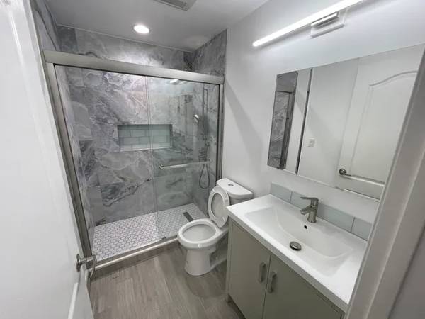 0BR/1BA In Law Adu on Schwerin St · Brisbane photo 3