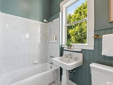 Mission District: Top-floor Designer Loft With Private Patio &amp; Parking photo 3
