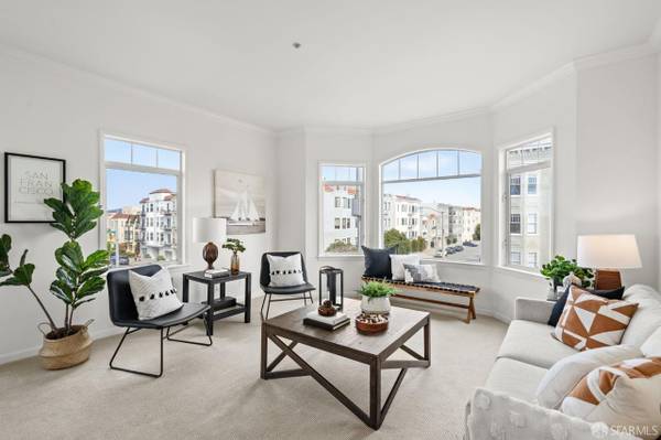 Condos on Jefferson St · San Francisco photo 2