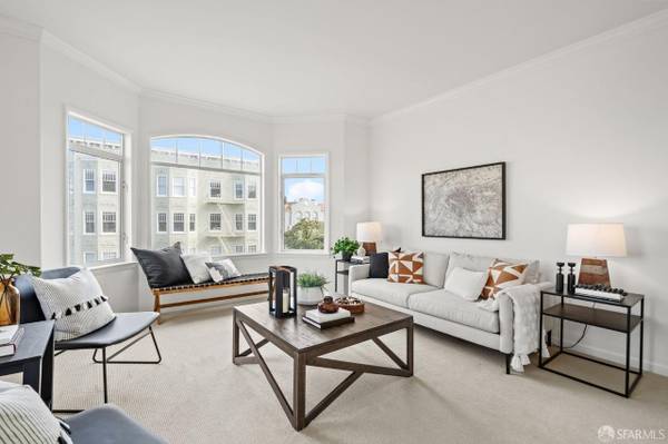 Condos on Jefferson St · San Francisco photo 4