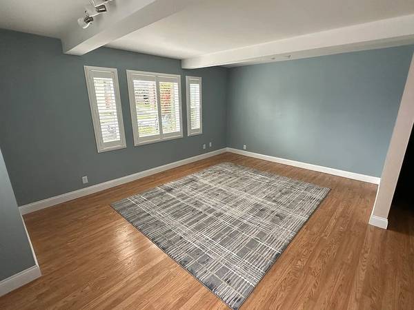 2BR/2BA Apartment on Bassett St · Petaluma photo 2