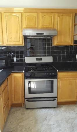 2BR/1BA Apartment · San Francisco photo 2