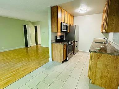 The Whitehouse Apartments photo 2