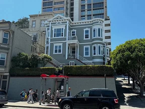 3BR/4BA Single Family House on Mason St · San Francisco photo 2