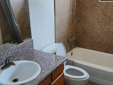 0146 - Clifton Ave 389 photo 3