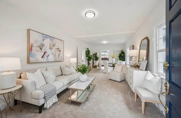 2BR/1BA Apartment · San Bruno photo 2