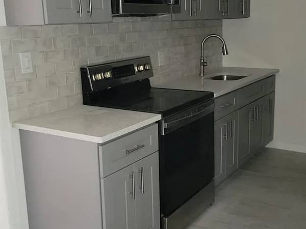 150 Haas Ave photo 3