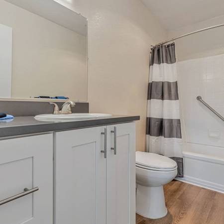 1BR/1BA Apartment · Martinez photo 5