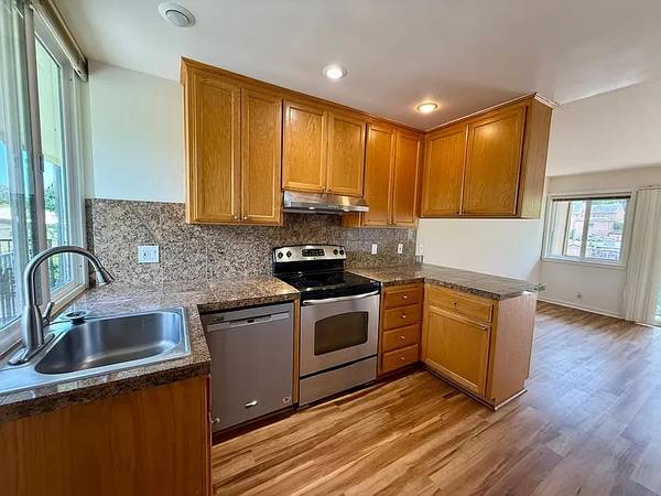 2BR/1BA Apartment on Locust Ave · Larkspur photo 4