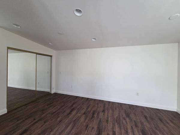 0BR/1BA Apartment · Oceanside photo 4