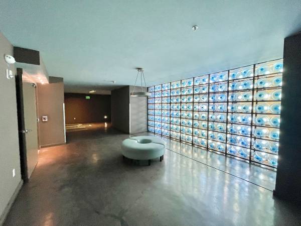 1BR/2BA Loft on Harrison St. · San Francisco photo 4