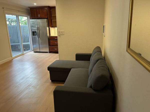 Spacious Second Floor 1bd Condo In Great Parkview West Community photo 2