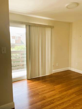 2BR/1BA Apartment · San Rafael photo 3