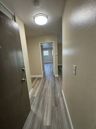 1BR/1BA Apartment · Oakland photo 2