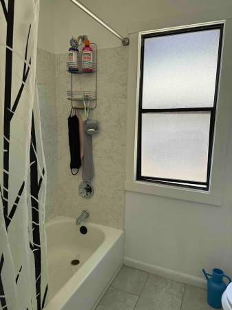 2BR/1BA Apartment · Berkeley photo 3