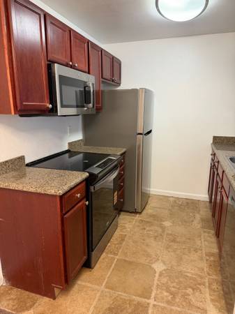 2BR/2BA Apartment · Fremont photo 2