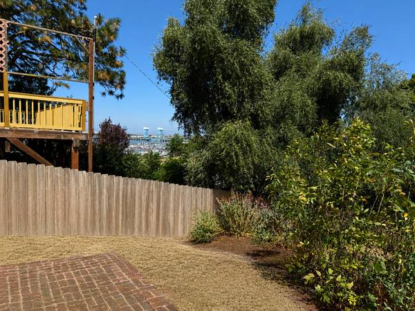 2BR/1BA Duplex · Vallejo photo 3
