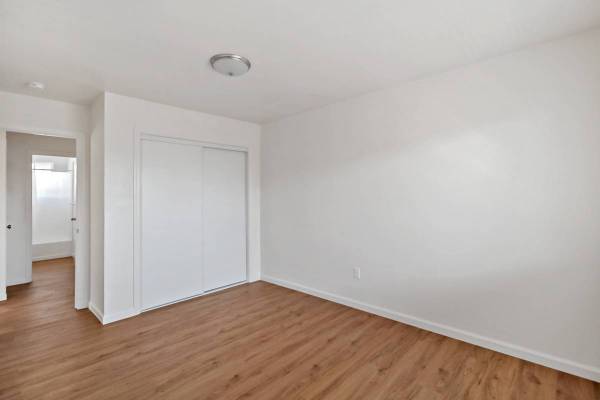 3BR/1BA Single Family House on 35th Ave · Oakland photo 2