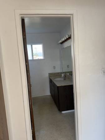 2BR/1BA Duplex on Hanna St. · Gilroy photo 2