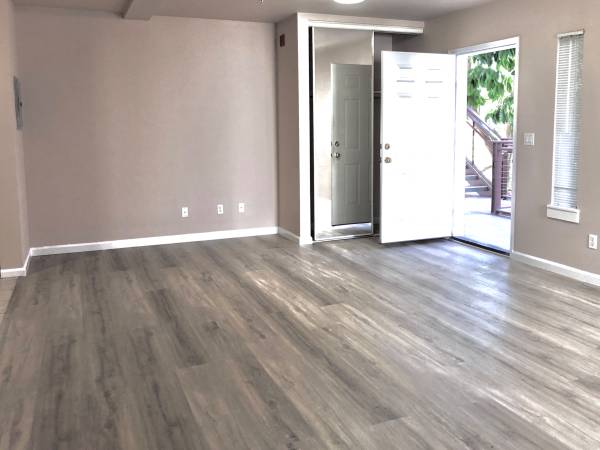 1BR/1BA Apartment on Fifth Ave · Oakland photo 4