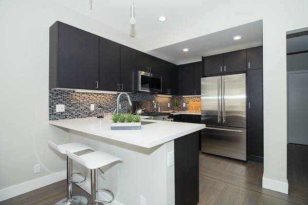 2BR/2BA Apartment on Baker Street · San Francisco photo 3