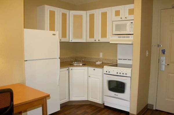 Others on Francisco Blvd East · San Rafael photo 5
