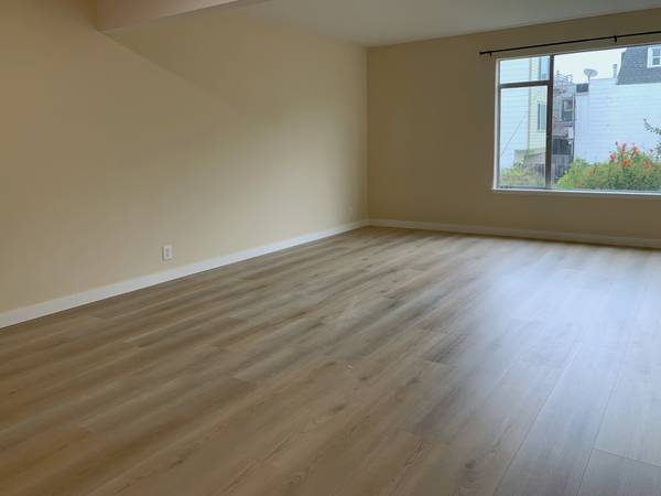 2BR/1BA Apartment · San Francisco photo 4